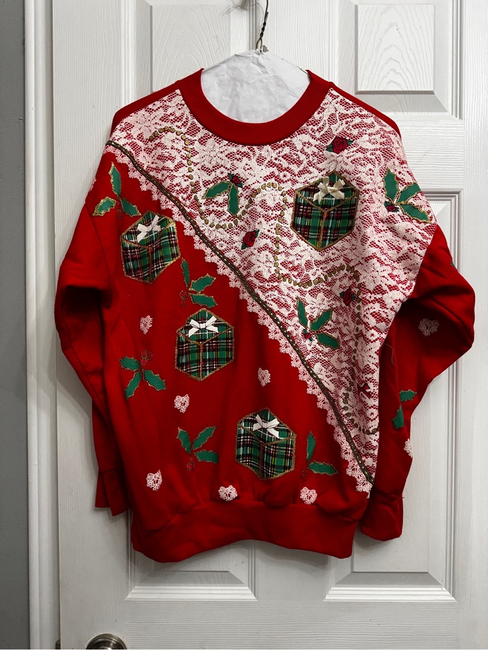 VINTAGE Christmas Sweater.  Red Holiday Gift-Print Sweater -